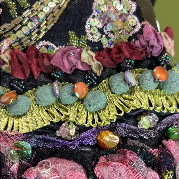 Mary Frances Black Satin Beaded Appliquéd Kisslock Shoulder Bag - Picture 8 of 12